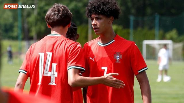 Ronaldo Jr chính thức được gọi tên vào U16 Bồ Đào Nha vào năm 2025 Ronaldo Jr chính thức được gọi tên vào U16 Bồ Đào Nha vào năm 2025